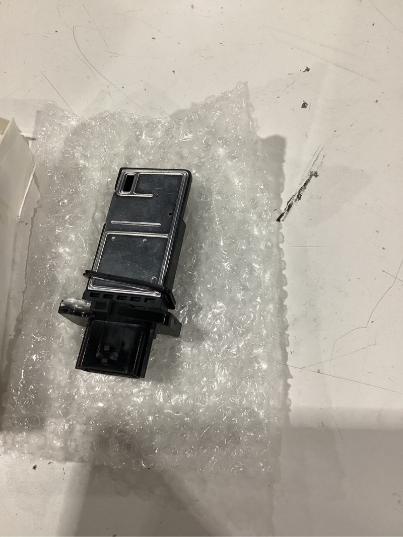 Condition photo showing Good Condition for 22680-7s000 mass air flow sensor meter fit for nissan infiniti suzuki, maf sensor compatible with 04-14 altima/07-12 versa/05-19 frontier/03-14 murano/04-19 titan/04-13 qx 56/04-08 g35/09-13 g37 m 22680-7s000