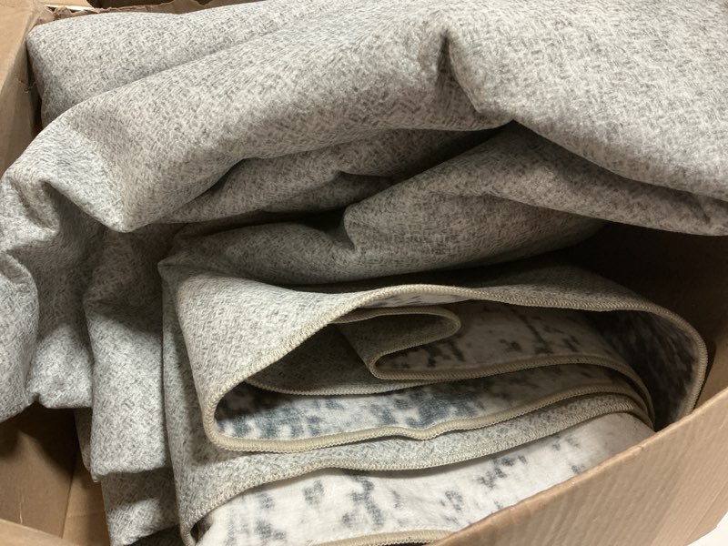 Condition photo showing As Is for 6x9 area rugs for living room bedroom, large washable rug, grey vintage abstract boho rug, non slip & low pile faux wool carpet for indoor dining room, farmhouse and kids room(grey 6x9ft) light grey 6' x 9' (rectangular)