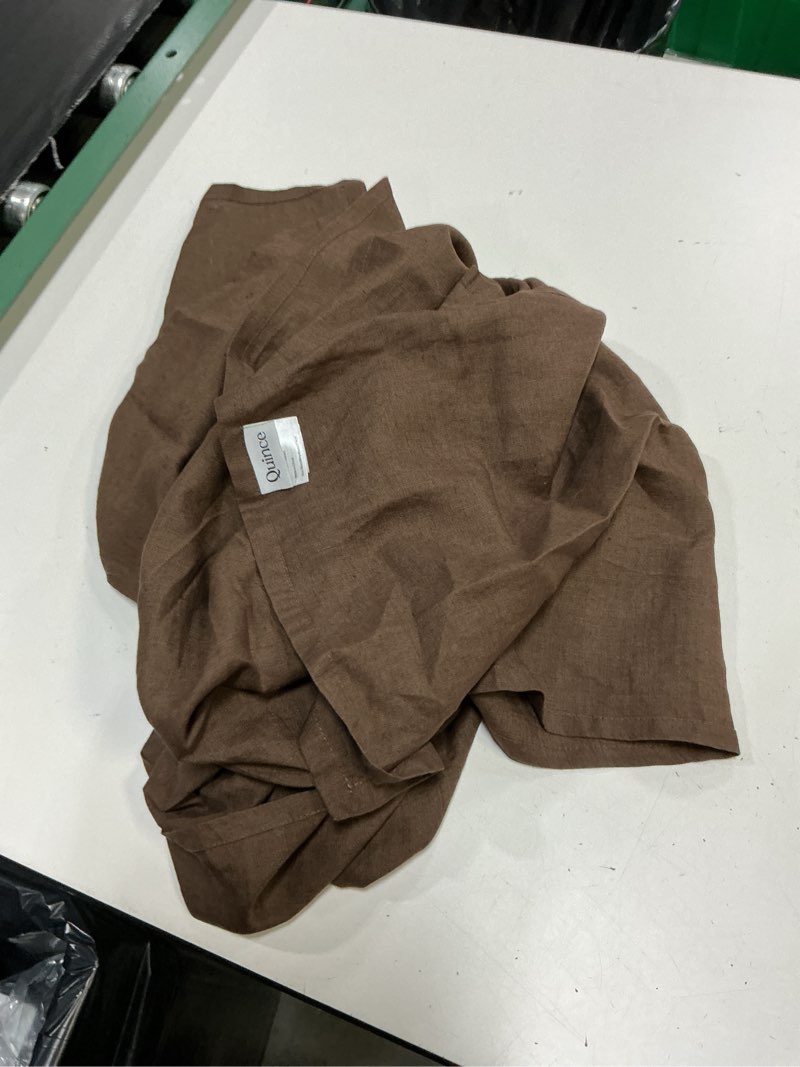 Condition photo showing Good Condition for quince european linen table runner espreso 16x108 in 