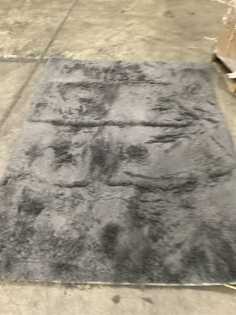 Condition photo showing Good Condition for alfombras de pelo largo - pomaire