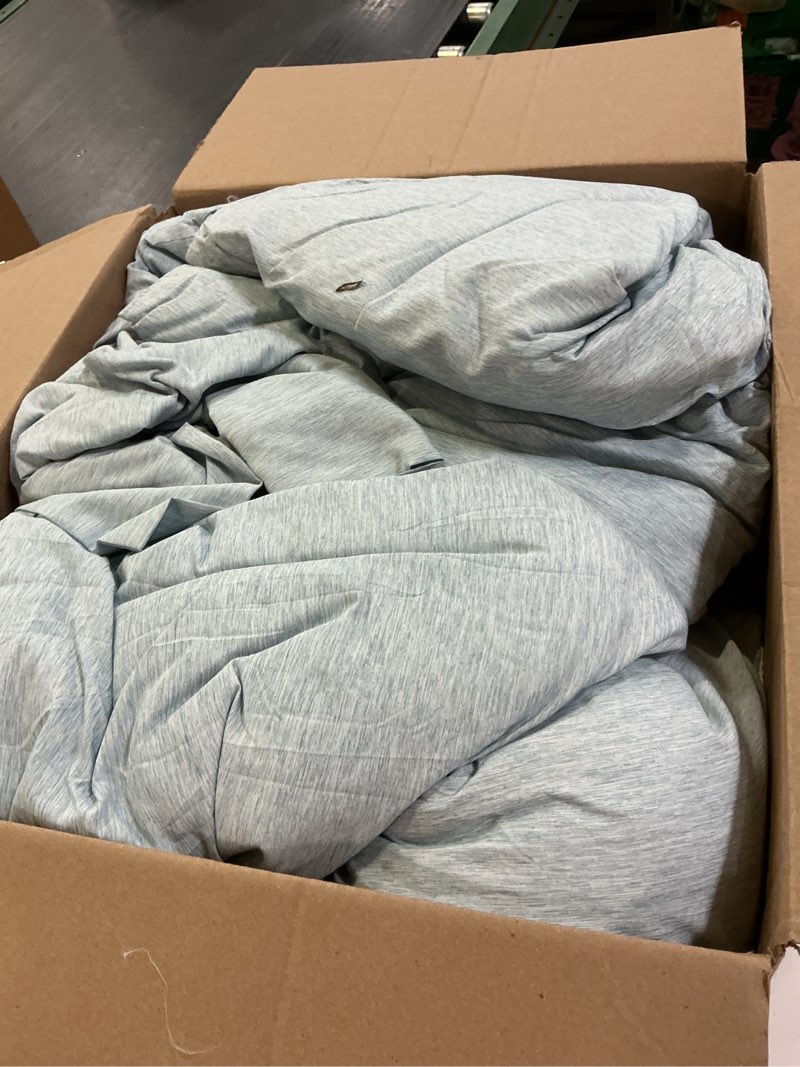 Condition photo showing Good Condition for bedsure queen comforter set - light blue soft bedding for all seasons, cationic dyed bed set, 3 pieces, 1 queen size comforter (90"x90") and 2 pillow shams (20"x26"+2") queen 05 - light blue melange
