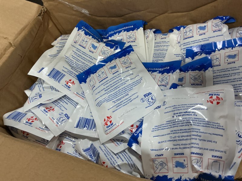 Condition photo showing Good Condition for case of 125 instant cold packs, 5" x 6" (4" x 5" cold area) - disposable cold compresses - no pre-chilling required for quick, effective first aid treatment & relief of aches, pains, bumps & bruises 125 count (pack of 1)