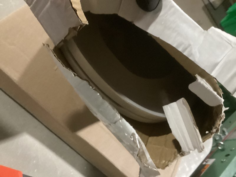 Condition photo showing Good Condition for Round Toilet Seat, Standard 16.5” Slow/Soft Close Round Toilet Seat for Round Toilets, No-Slam Quiet-Close Lid, Easy-to-Install, White, Durable Never-Loosen Design White Round(Standard)