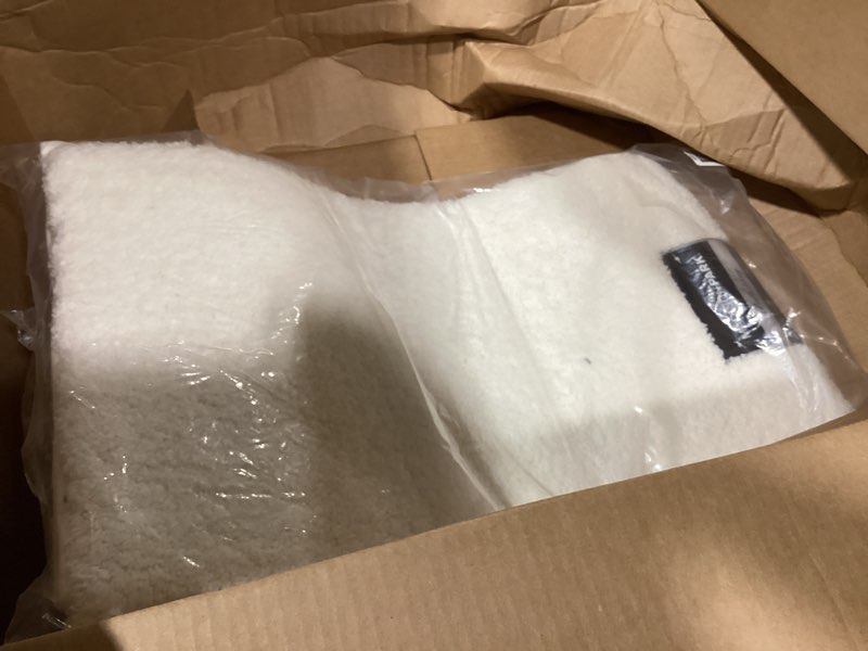 Condition photo showing Good Condition for madison park non slip, luxrurious plush mat, absorbent, quick dry, spa design bath room décor marshmallow bathroom rug, 20x24, cream 1'8" x 2' (contour) cream