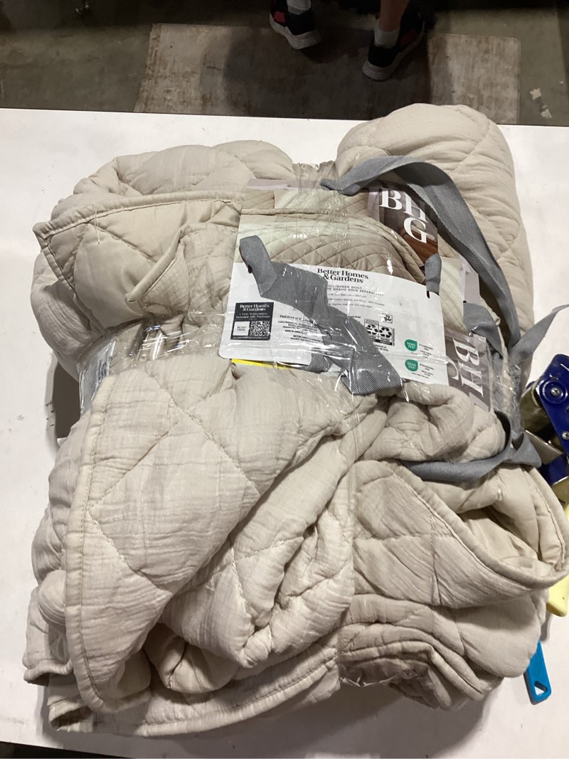 Condition photo showing As Is for bhg dia gauze fq bei