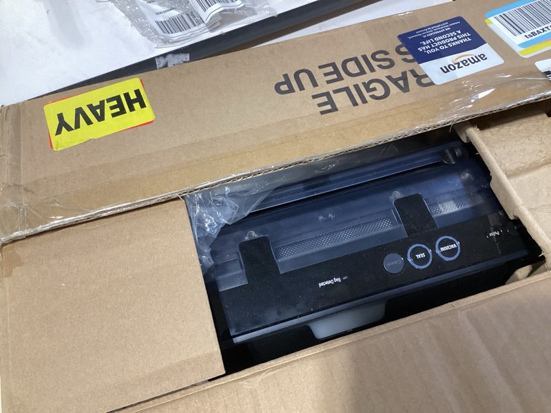 Condition photo showing Good Condition for foodsaver elite all-in-one liquid+™ vacuum sealer with bags vacuum sealer + accessories