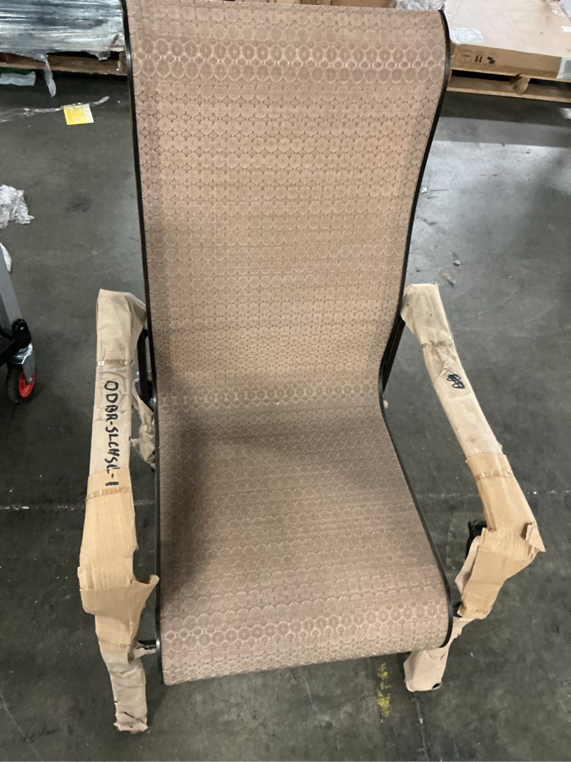 Condition photo showing Good Condition for hanover brigantine outdoor dining chair 1 pcs
