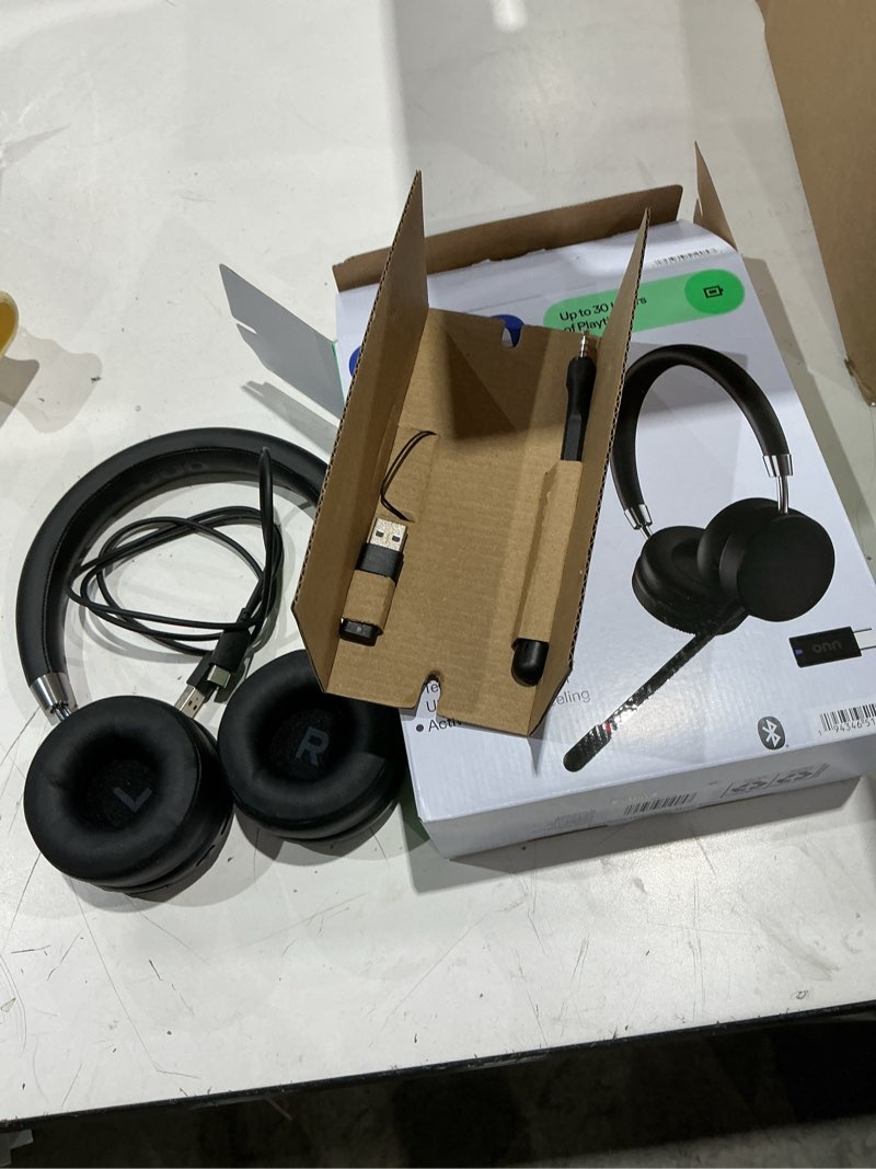 Condition photo showing Good Condition for onn pc wireless headset, bluetooth