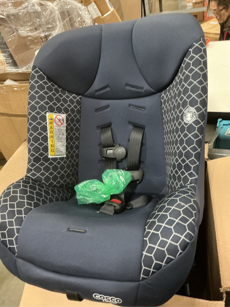 Condition photo showing Good Condition for cosco kids scenera extend infant & toddler convertible car seat, trellis
