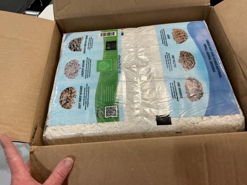 Condition photo showing New/Like New for small pet select unbleached white paper bedding, 178l