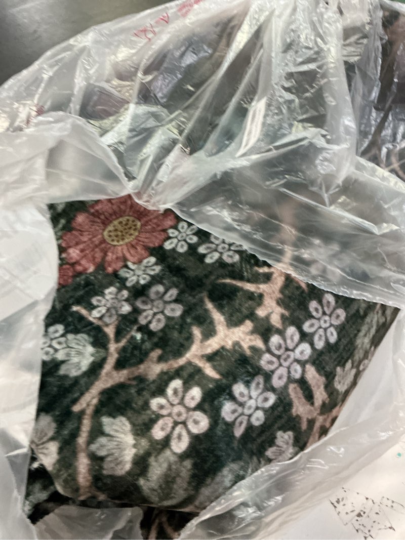 Condition photo showing As Is for 8x10 Washable Area Rugs for Living Room, Stain Resistant Vintage Rugs for Dining Room Under Kitchen Table, Bedroom, Floral Low Pile Non-Slip Large Carpet (8 x 10 Dark Green) Dark Green 8' x 10' (Rectangular)