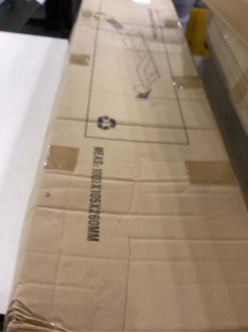 Wall mounted pull up bar