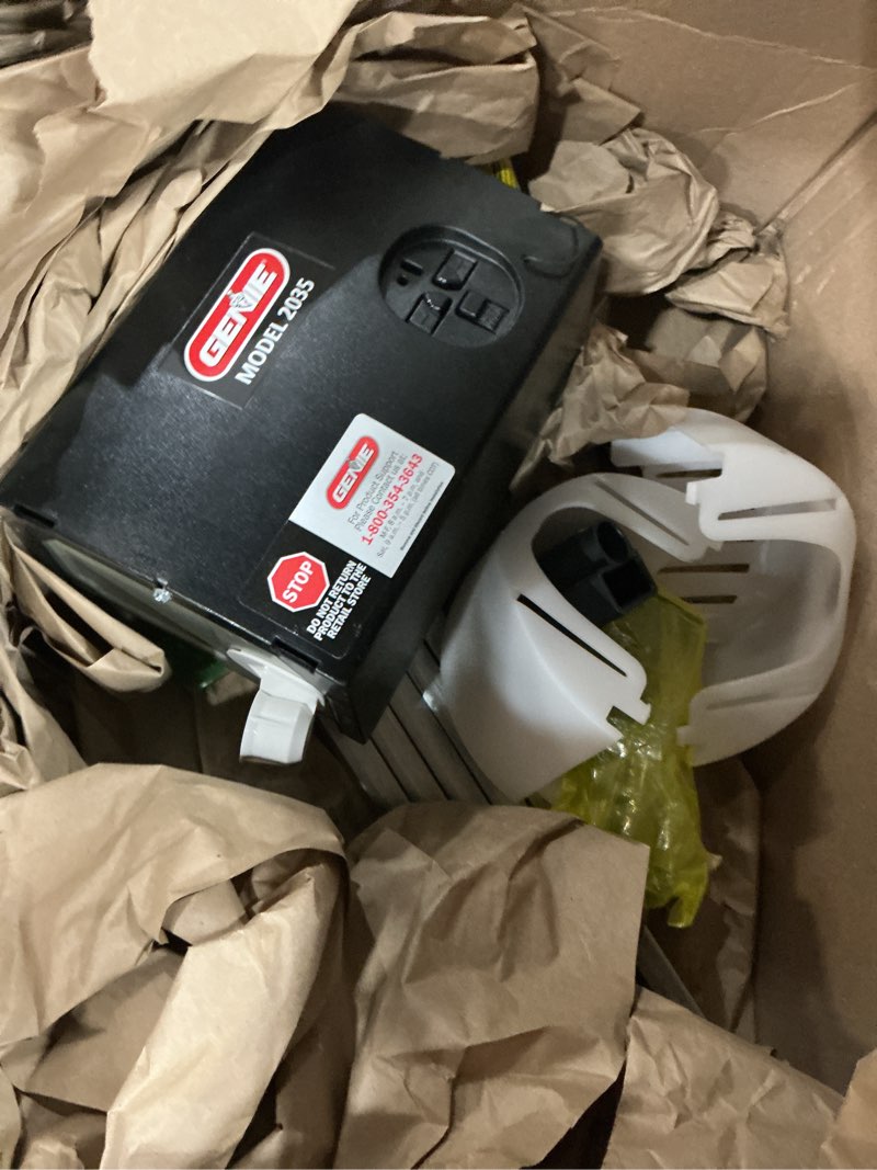 Condition photo showing Good Condition for genie chain drive 550 garage door opener, heavy duty chain drive opener, model 2035-tko