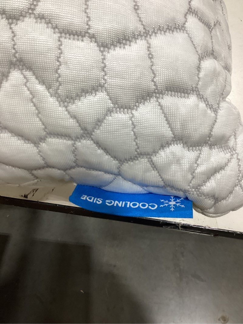 Condition photo showing Good Condition for Cooling pillows