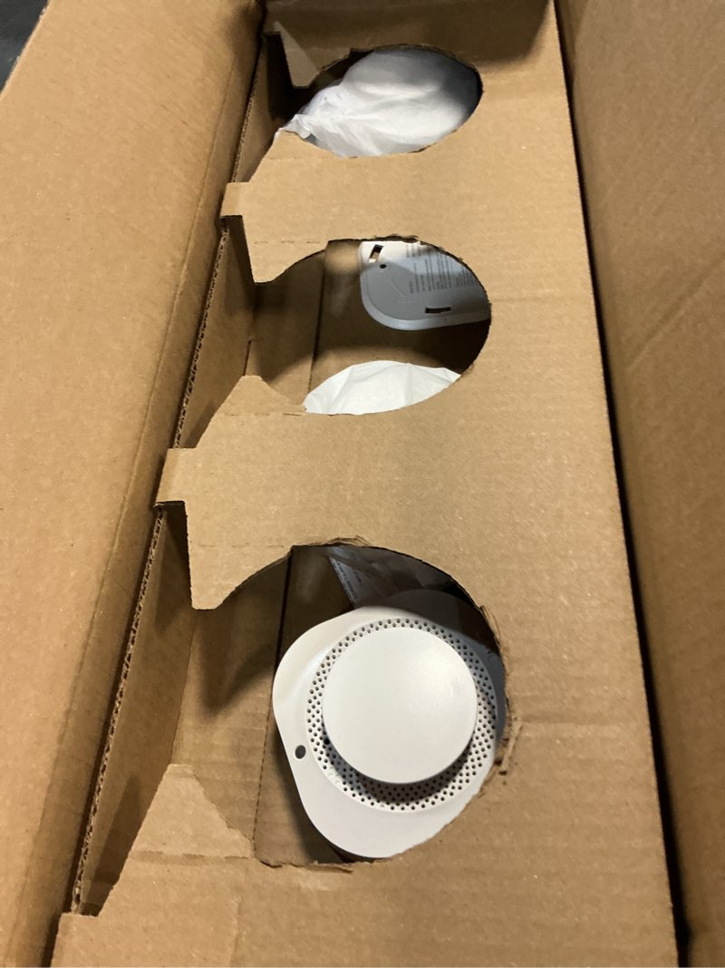 Condition photo showing As Is for first alert brk smoke alarm, interconnect hardwire detector with 10-year battery backup, smi105-ac, 3-pack precision detection smi105-ac 3-pack