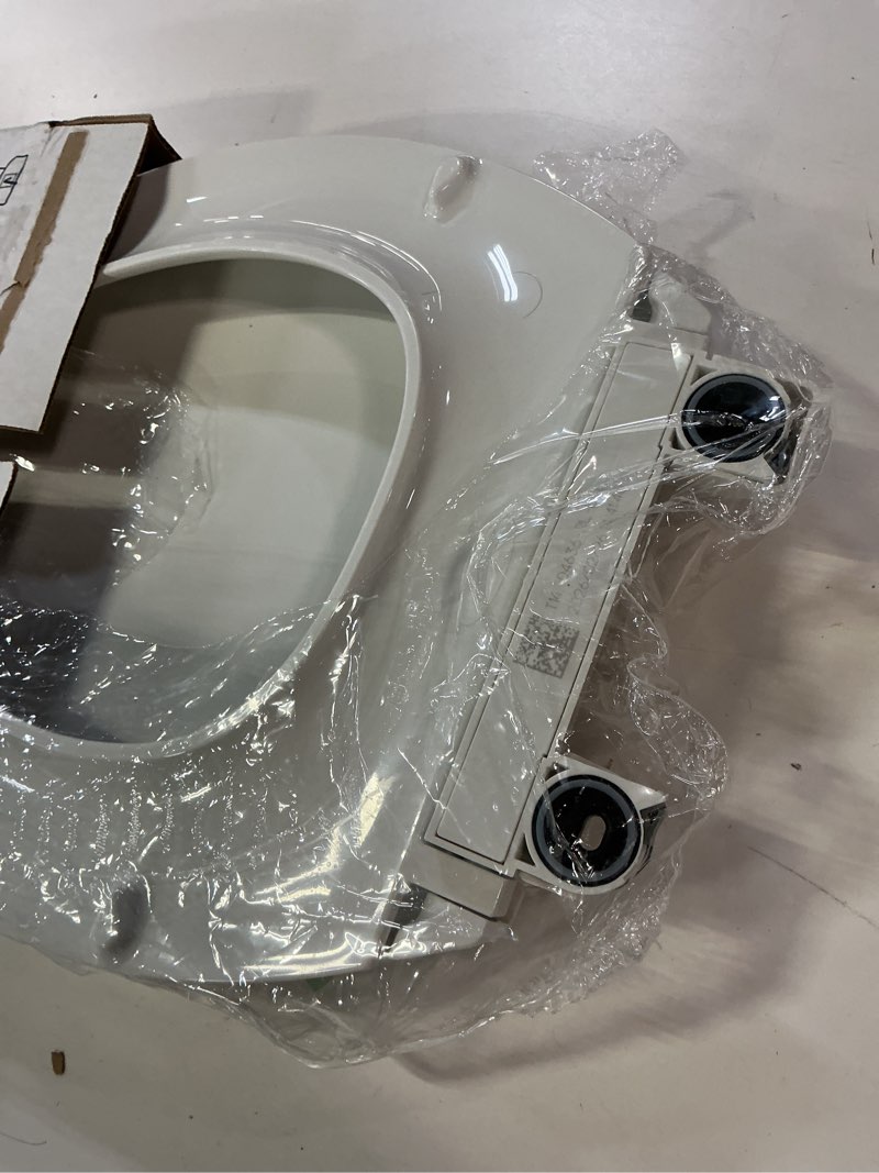 Condition photo showing Good Condition for kohler 4636-rl-0 cachet readylatch elongated toilet seat slow close, soft close toilet seat quiet lid, contoured grip-tight bumpers installation hardware, apartment essentials, white white elongated ready latch