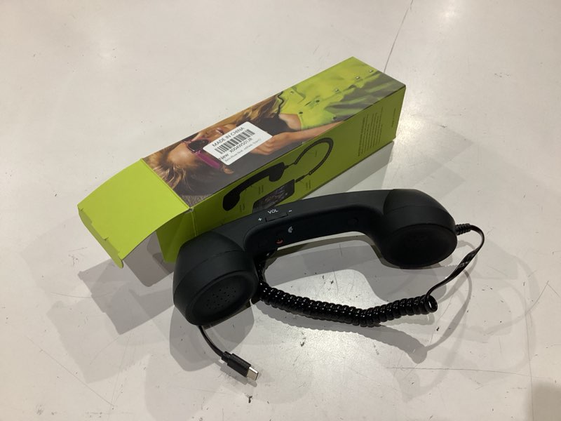 Condition photo showing Good Condition for retro phone handset,2026 new retro style type-c phone handsets,cell phone receiver with microphone & speaker,type-c retro telephone wired handset for mobile phones,vintage landline for iphone(black)