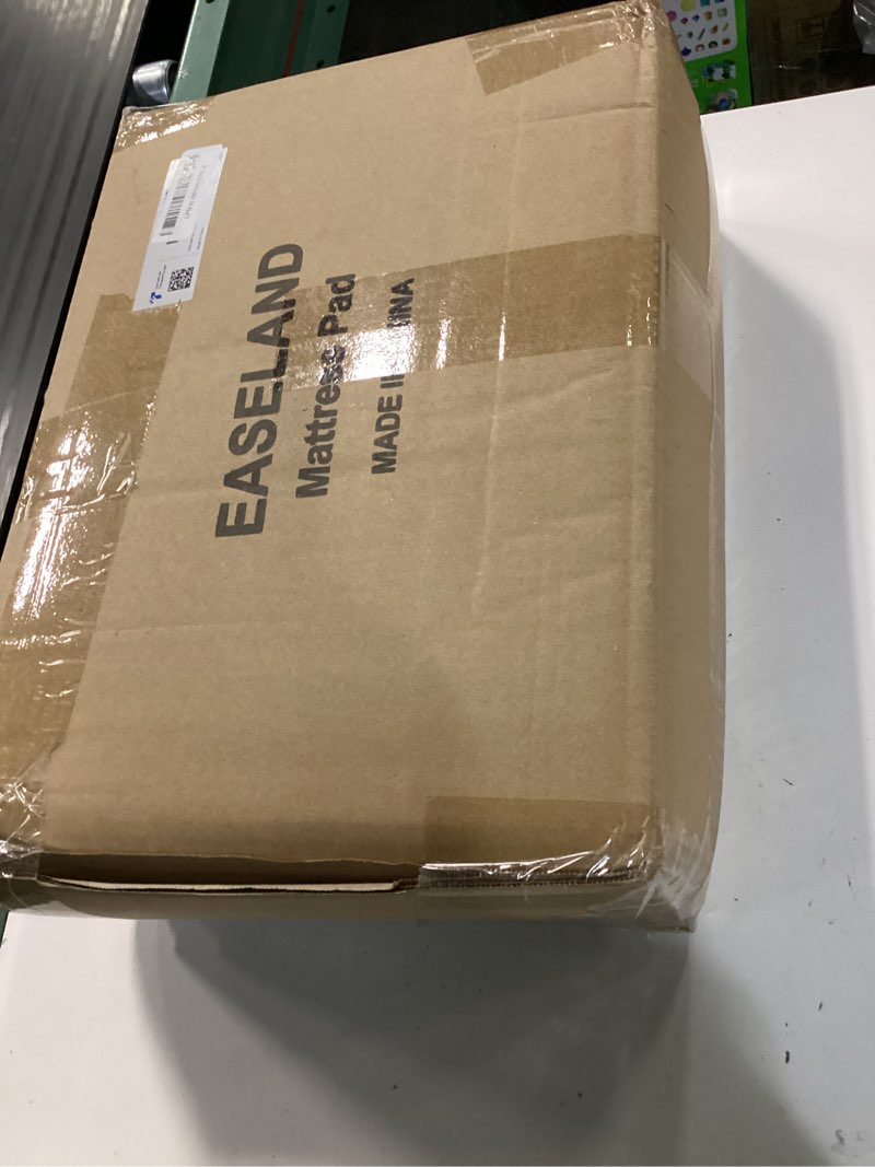 Condition photo showing New/Like New for easeland king size mattress pad pillow top mattress cover quilted fitted mattress protector cotton 8-21" deep pocket cooling topper (78x80 inches, white) white king