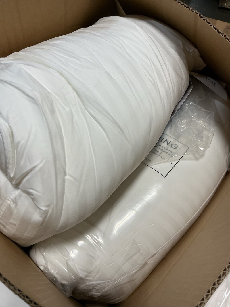 Condition photo showing Good Condition for Beckham Hotel Collection Bed Pillows King Size Set of 2 - Down Alternative Pillow for Back, Stomach or Side Sleepers King White