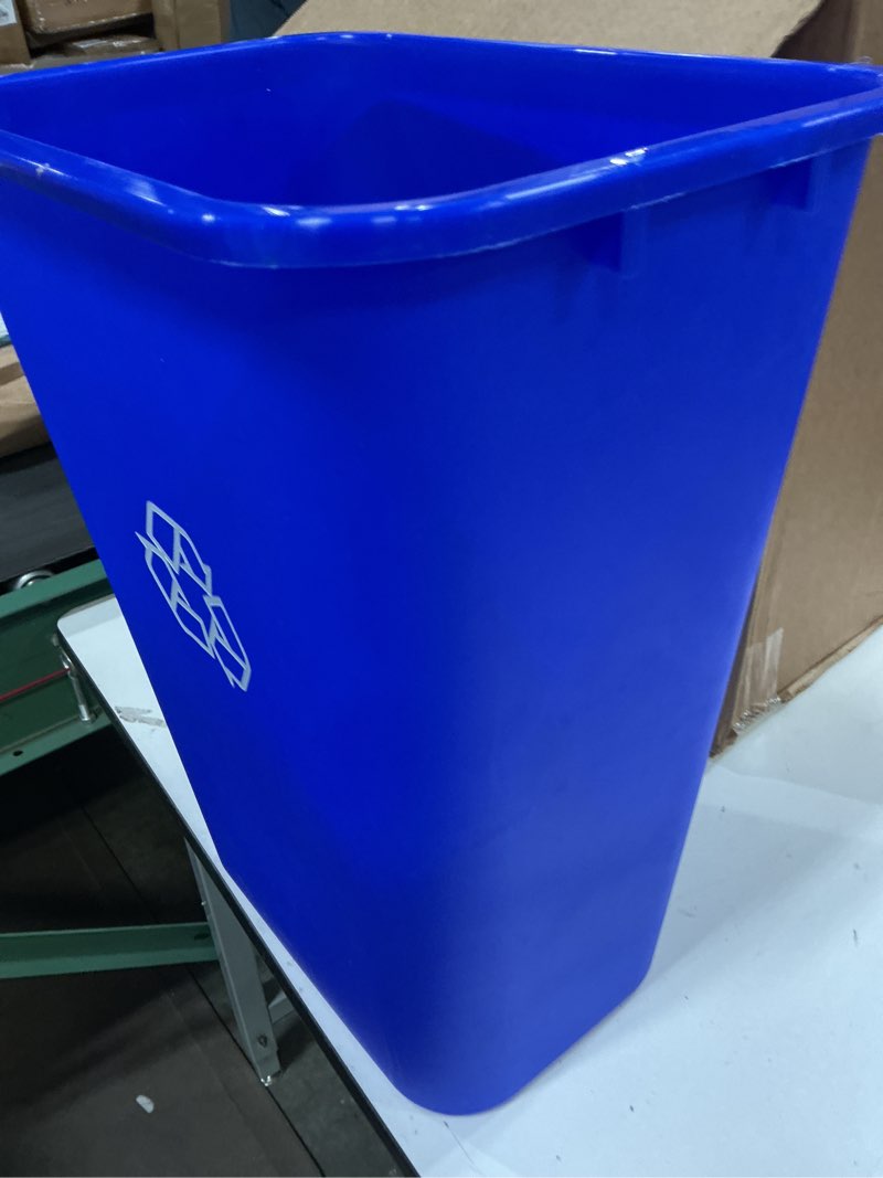 Condition photo showing Good Condition for tabletop king 41 qt. / 10 gallon blue rectangular recycling wastebasket