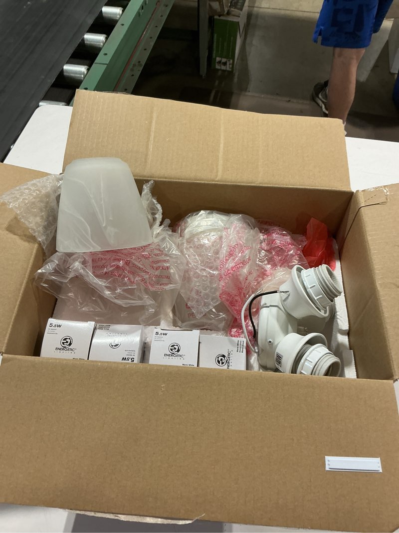 Condition photo showing Good Condition for harbor breeze 10-in 4-light white led ceiling fan light kit