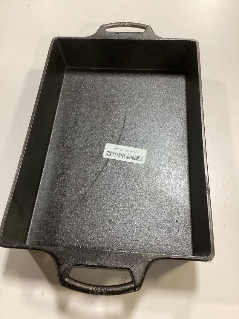 Condition photo showing Good Condition for lodge cast iron casserole pan 9x13 inch