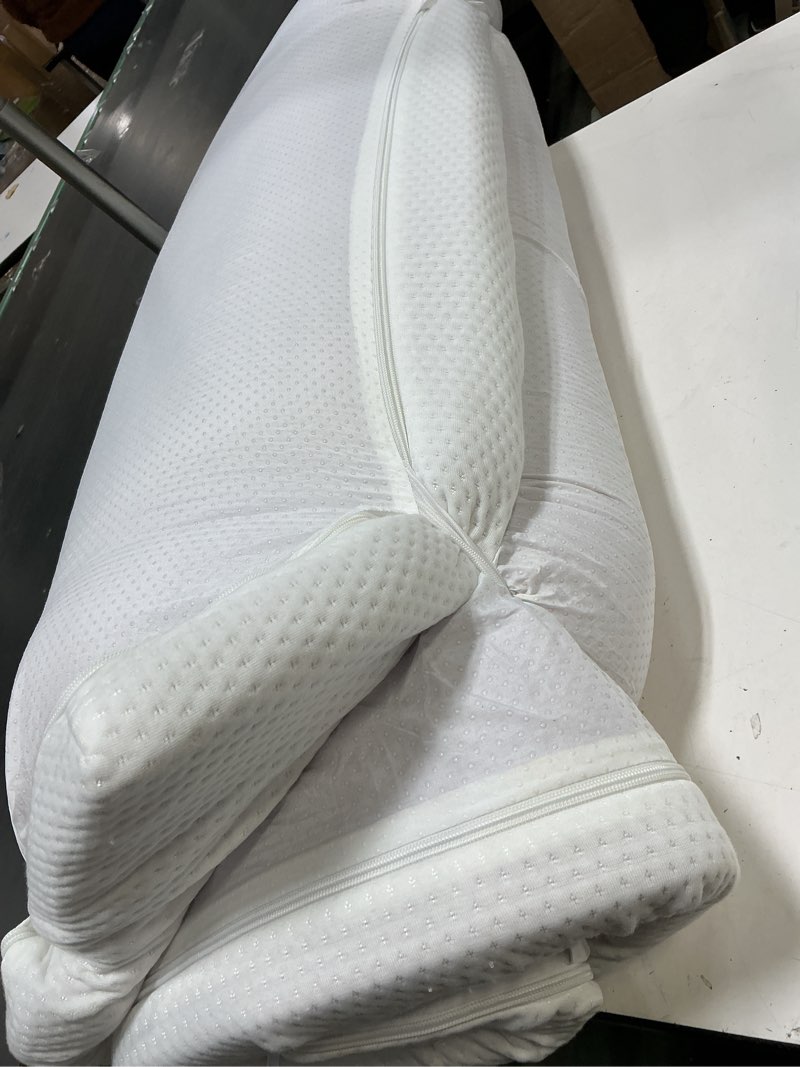 Condition photo showing Good Condition for 1.3" Thick Baby Floor Play Mat 50x50, Basic Padded Foam Mat for Tummy Time Crawling, Non Slip Cushioned for Babies Toddlers Infants Kids (Ivory) Ivory 50"x50"x1.3"