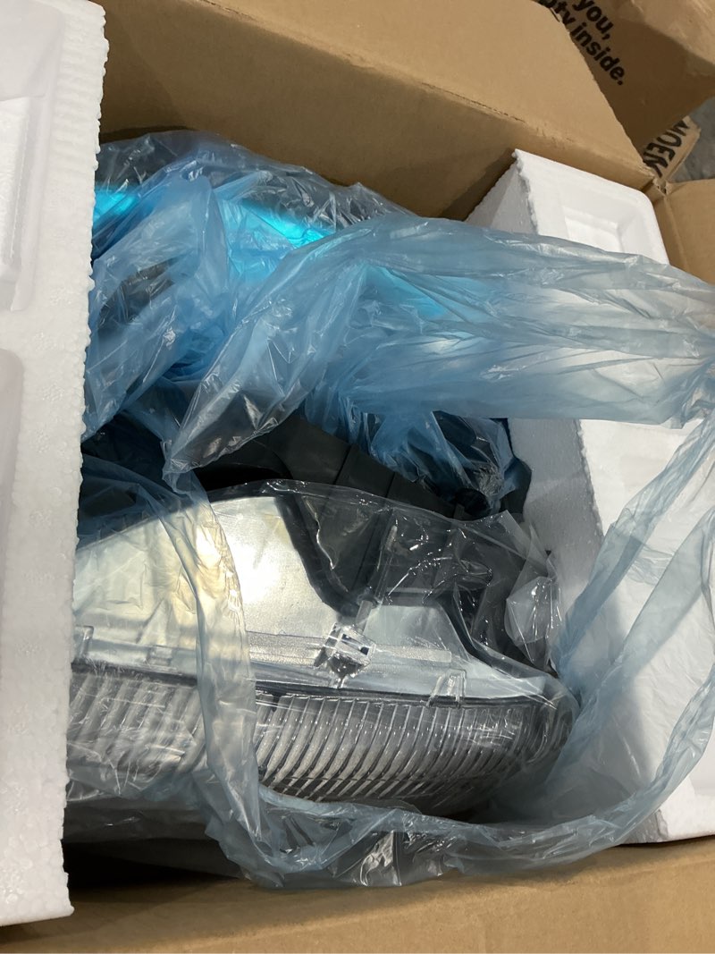 Condition photo showing Good Condition for headlights for 1997-2004 dodge dakota, 1998-2003 dodge durango (bulbs included)