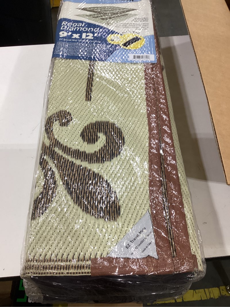 Condition photo showing Good Condition for professional ez travel collection reversible rv outdoor rug for backyards, beaches, camping grounds, patios, and more, storage bag and mat stakes included, beige/diamond (9x12)