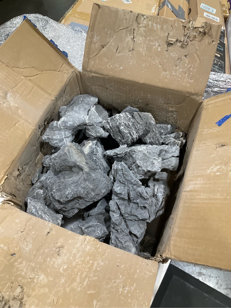 Condition photo showing Good Condition for kingrui aquarium rocks seiryu rock stone 44lb dragon stone for aquarium landscaping models fish tank decoration reptile and amphibian enclosures 3 to 9 inch 44lb(3-9inch)