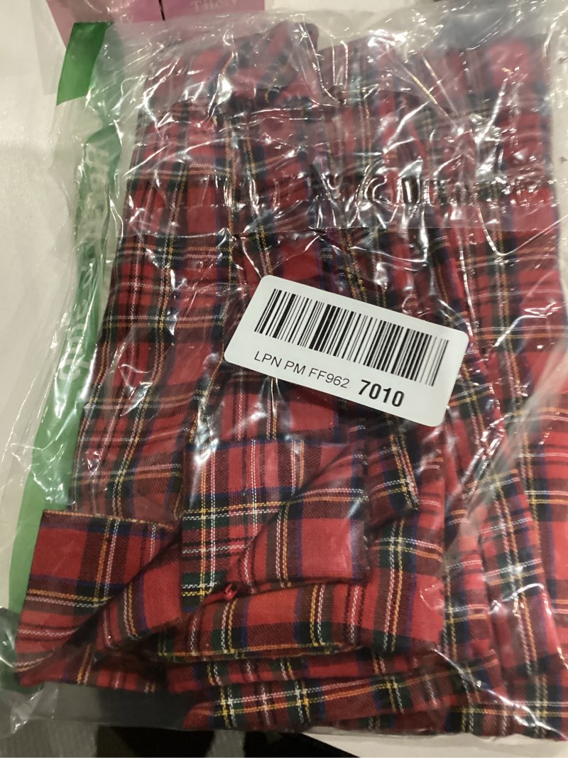 Condition photo showing Good Condition for AQOTHES Pack of 2 Christmas Plaid Decorative Throw Pillow Covers Scottish Tartan Cushion Case for Farmhouse Home Holiday Decor Red and Green, 20 x 20 Inches Red Fine Plaid 20" x 20" (Pack of 2)