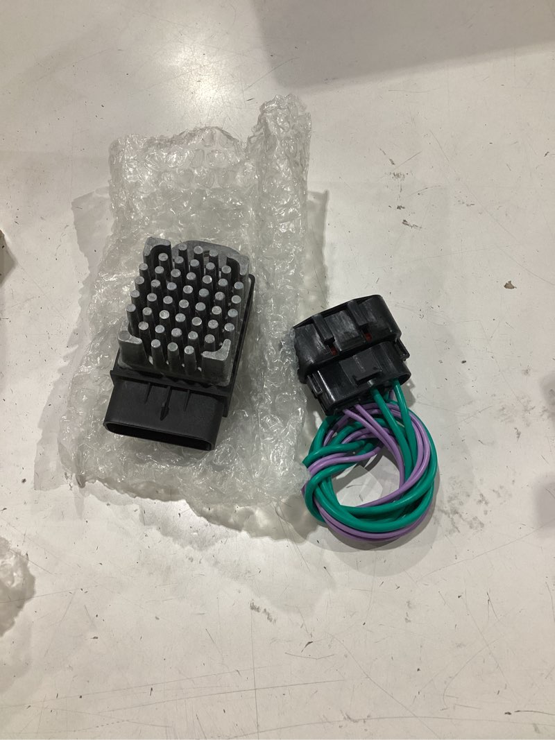 Condition photo showing New/Like New for geluoxi engine radiator cooling fan relay kit replacement for 2003-2007 chrysler pacifica voyager jeep liberty dodge grand caravan part# 902-310, 68023333aa, 68041017ab