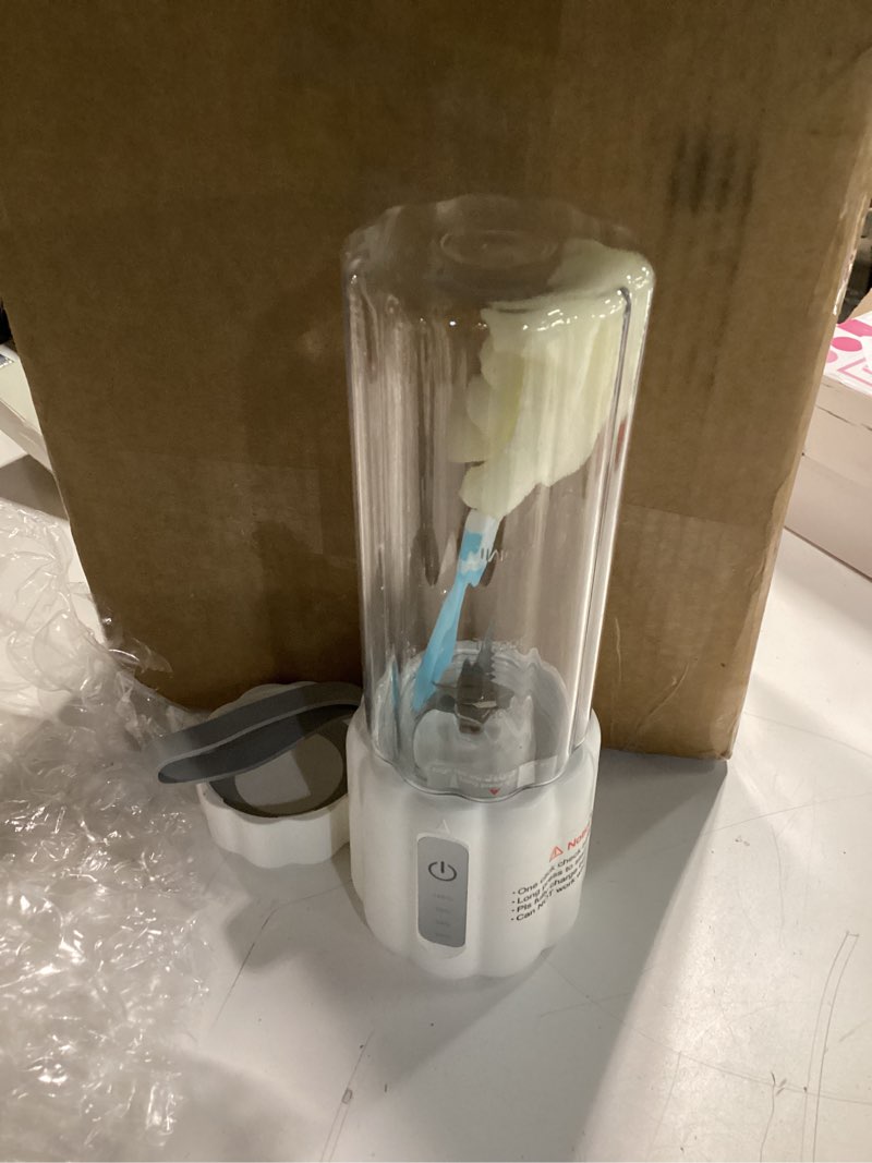 Condition photo showing Good Condition for COKUNST Portable Blender, Small Smoothie & Shake Maker with LED Display, 17 oz (500ml) Personal Blender with 6 Blades, USB C Rechargeable Juice Mixer with Extra Lid for Travel, Office, Gym, Home White 17oz