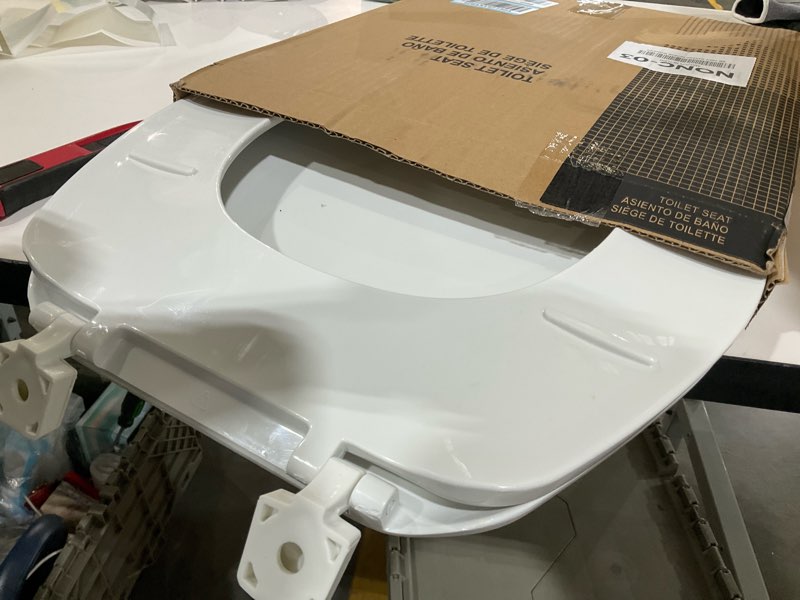 Condition photo showing As Is for bemis 70 durable plastic toilet seat, round, white