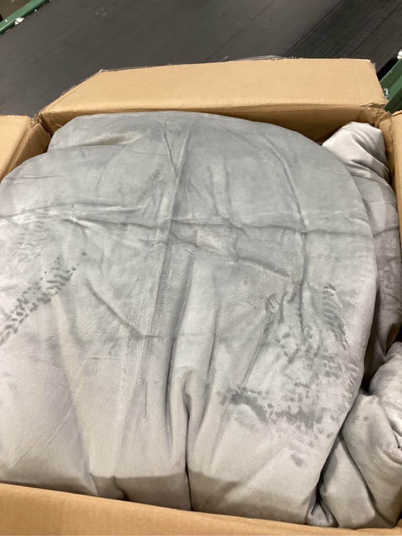 Condition photo showing New/Like New for UGG Kenzie Comforter Set with 2 Pillow Shams Plush Faux Fur Bedding Soft Warm Down Alternative Comforter Washable Hypoallergenic Fluffy Blanket Set for Bedroom, King/California King Size, Seal Grey Grey King