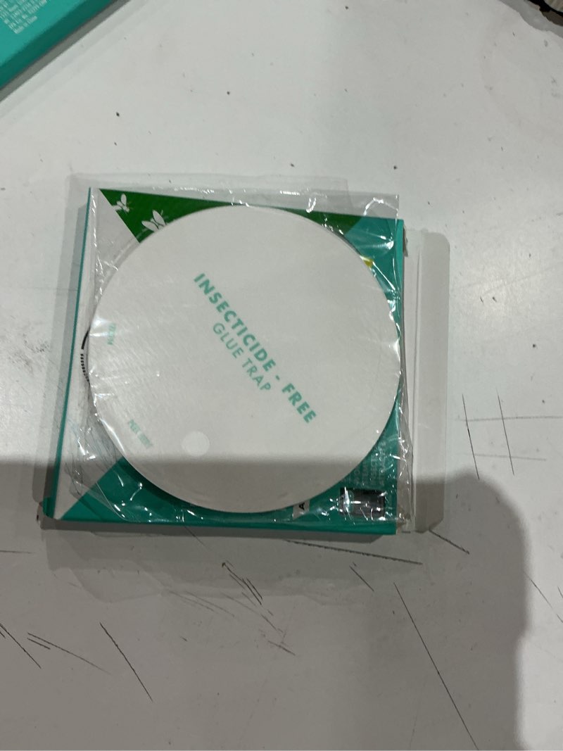 Condition photo showing Good Condition for stem glue trap re?ll pads for stem flying insect fan trap device, 5 count