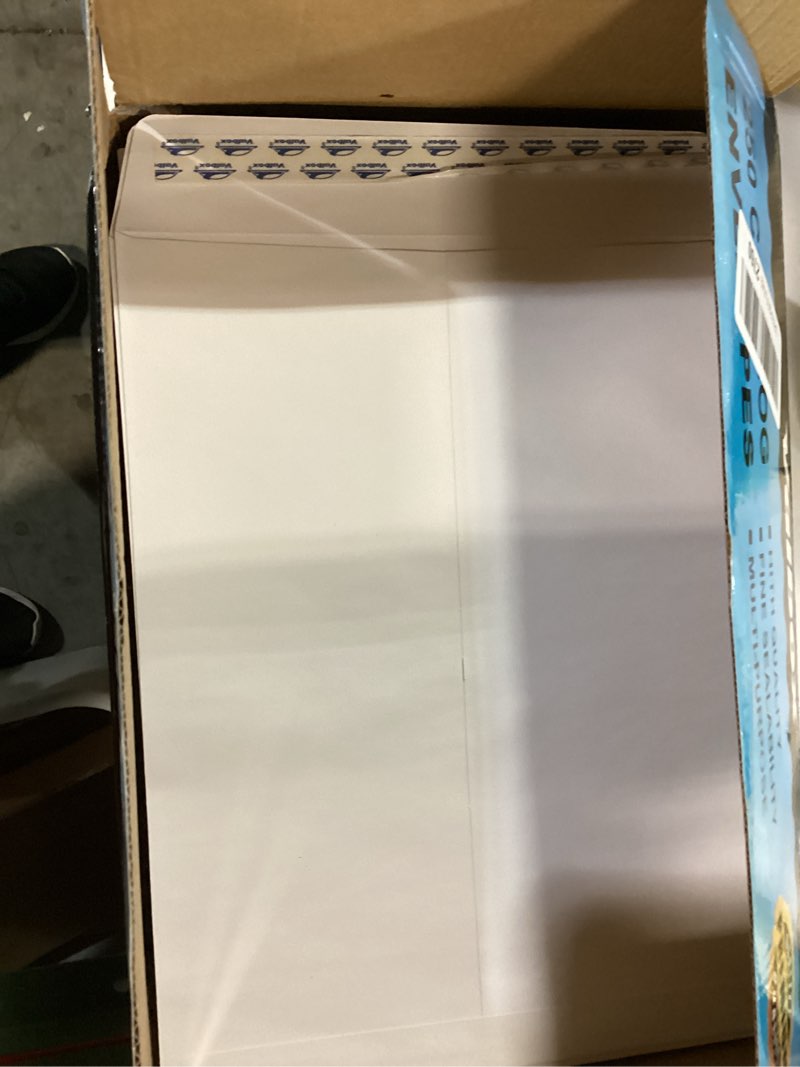 Condition photo showing Good Condition for ValBox 9x12 Self Seal Catalog Envelopes 250 Packs White Envelopes with Peel and Seal Flap for Mailing, Organizing and Storage White 9x12 Inches
