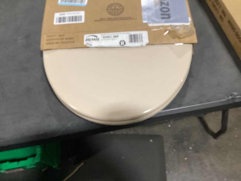 Condition photo showing Good Condition for bemis 500ec 068 molded wood round toilet seat with easy clean and change hinge, 1 pack, fawn beige