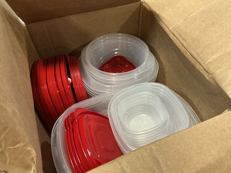 Condition photo showing Good Condition for Rubbermaid TakeAlongs Food Storage Containers Set of 26 Clear 52-Piece (Red)