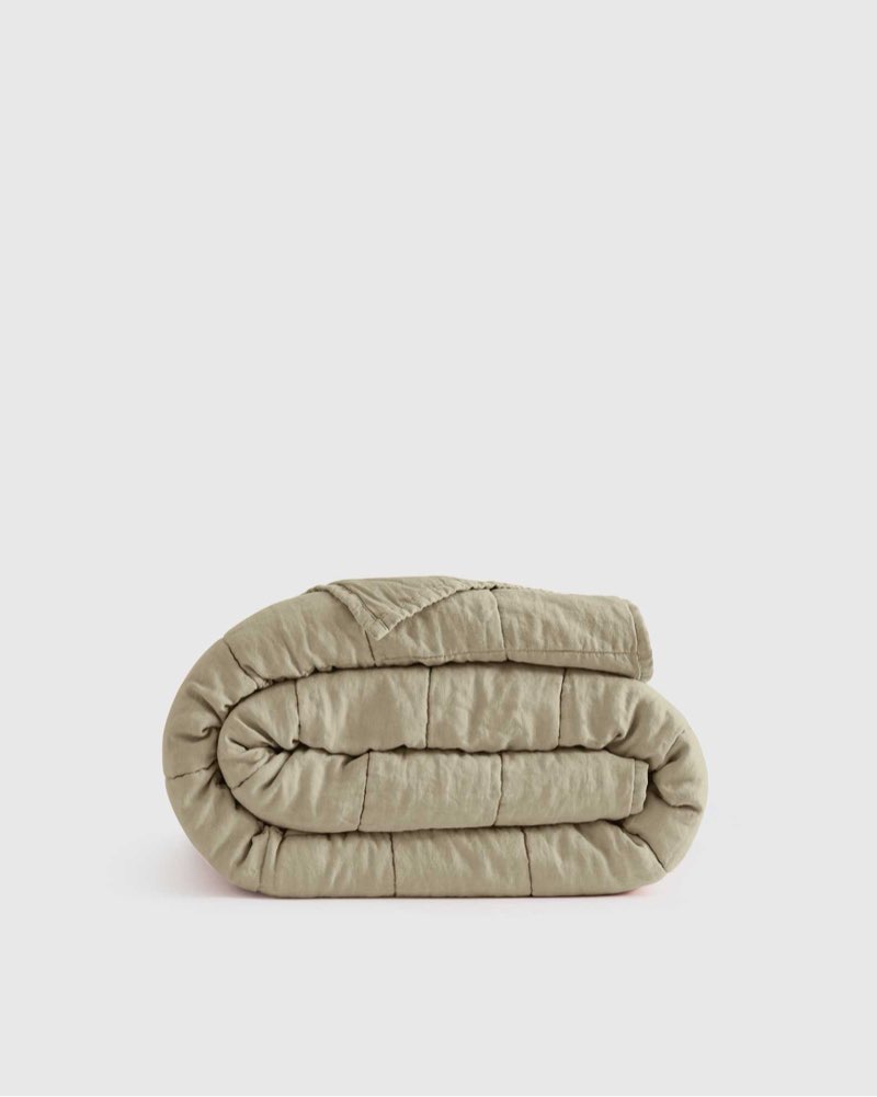 lightweight european linen box quilt color willowleaf full/queen 