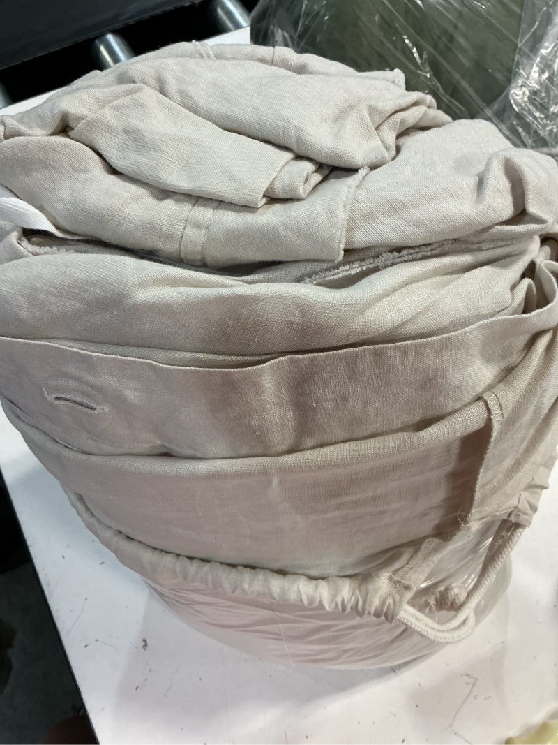 Condition photo showing Good Condition for european linen double flange duvet cover set, king/cal king, sand