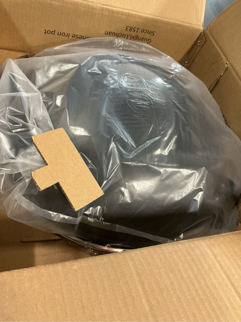 Condition photo showing New/Like New for Chinese woks with a lid and a Spatula stir-fry pans deep fryer Cast Iron 18.11 Inches Round Bottom Pot Uncoated for Open Fire not easy to rust not easy to stick and durable for about 7-18 people