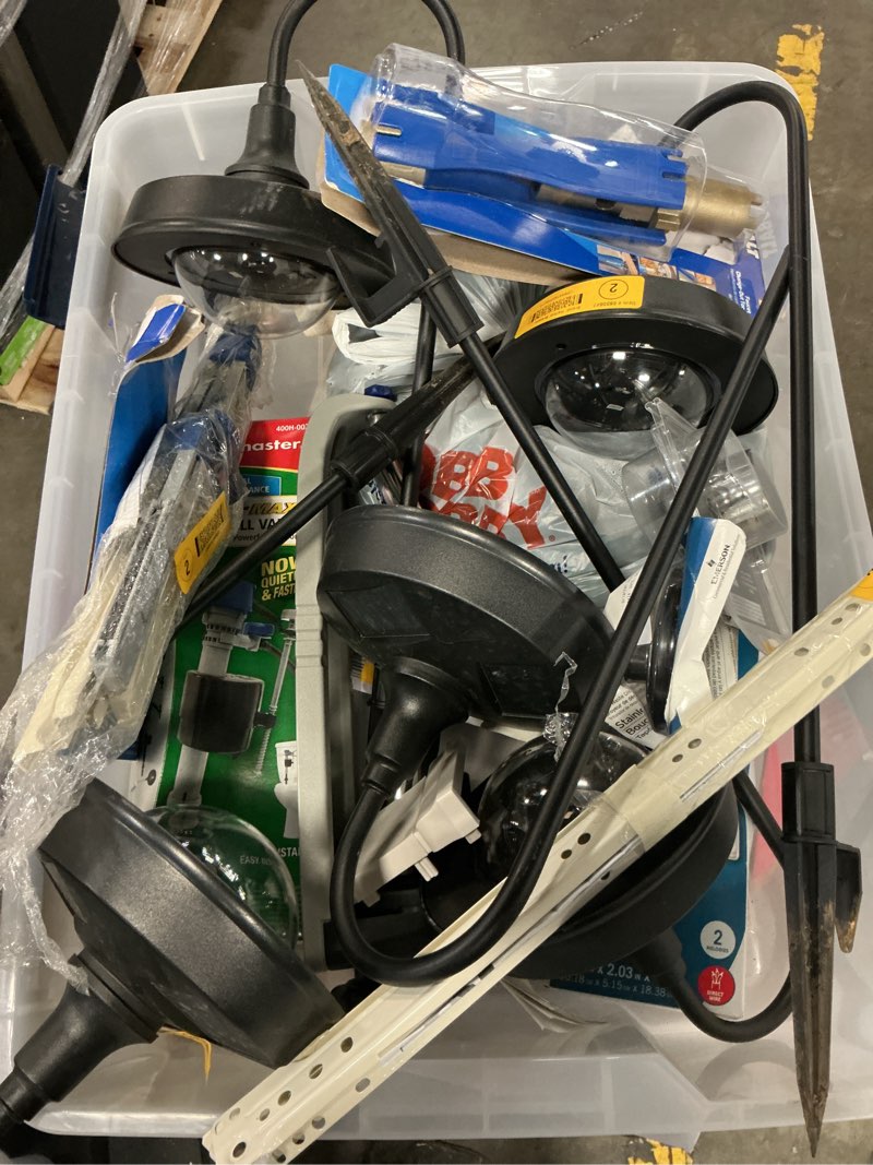 Condition photo showing As Is for assorted items for home use 7 pcs