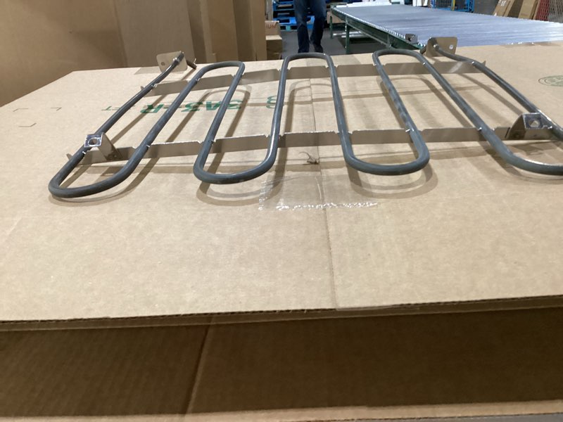 Condition photo showing As Is for Hidden bake element size and model unknown