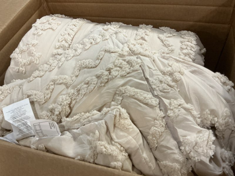 Condition photo showing As Is for Bedsure Tufted Boho Comforter Set Oversized King - Beige Boho Bed Set, GentleSoft™ 3 Pieces Farmhouse Shabby Chic Embroidery Bedding, Gifts for Woman, Soft Jacquard Comforter for All Seasons Oversized King 01 - Beige - Elegant