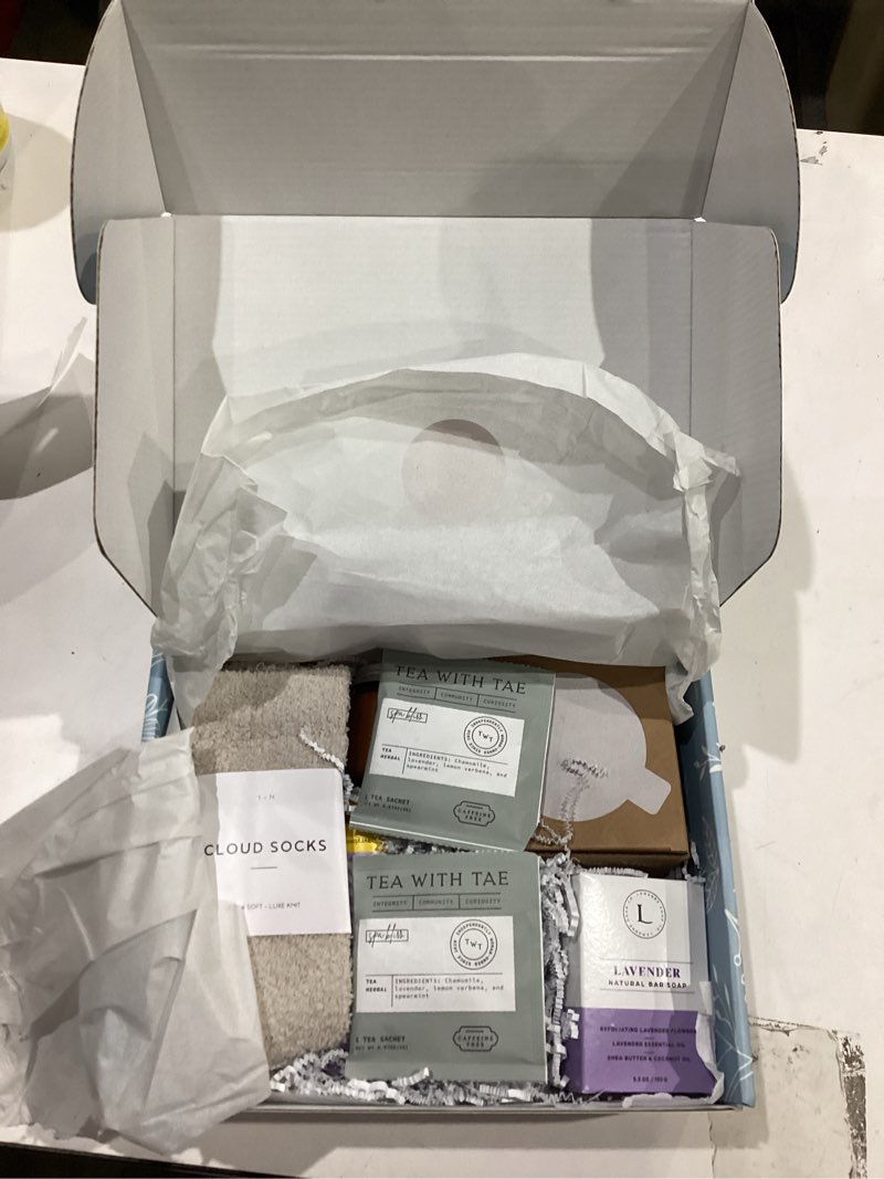 Condition photo showing Good Condition for Unboxme Lavender Spa Gift Set - Relaxation Gifts for Women with Candle & Bath Bombs - Perfect Self-Care Gift for Women, Birthdays, Christmas, Get Well Soon, or Valentine's Day Classic Lavender Collection "Sending Warm Hugs" Greeting Card