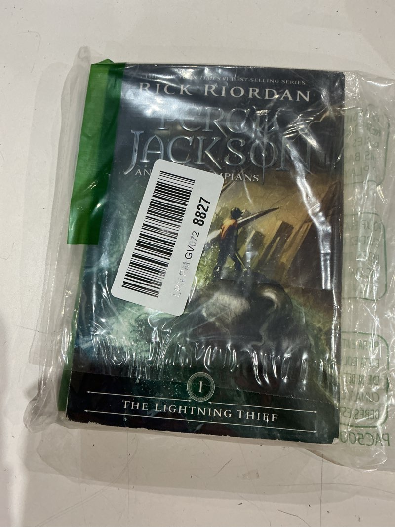 the lightning thief (percy jackson and the olympians, book 1)