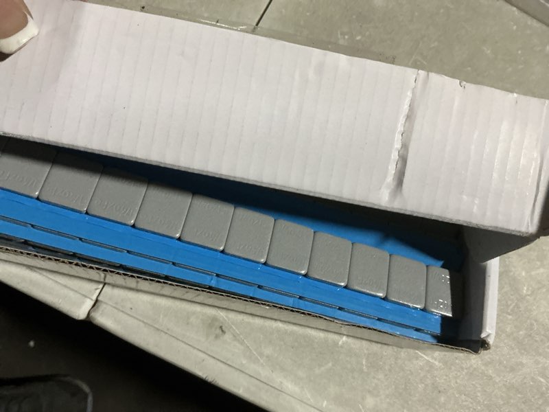Condition photo showing Good Condition for aw-0721 1 box of wheel weights | 1/4 oz (0.25) | stick-on adhesive tape | 90 oz 360 pcs