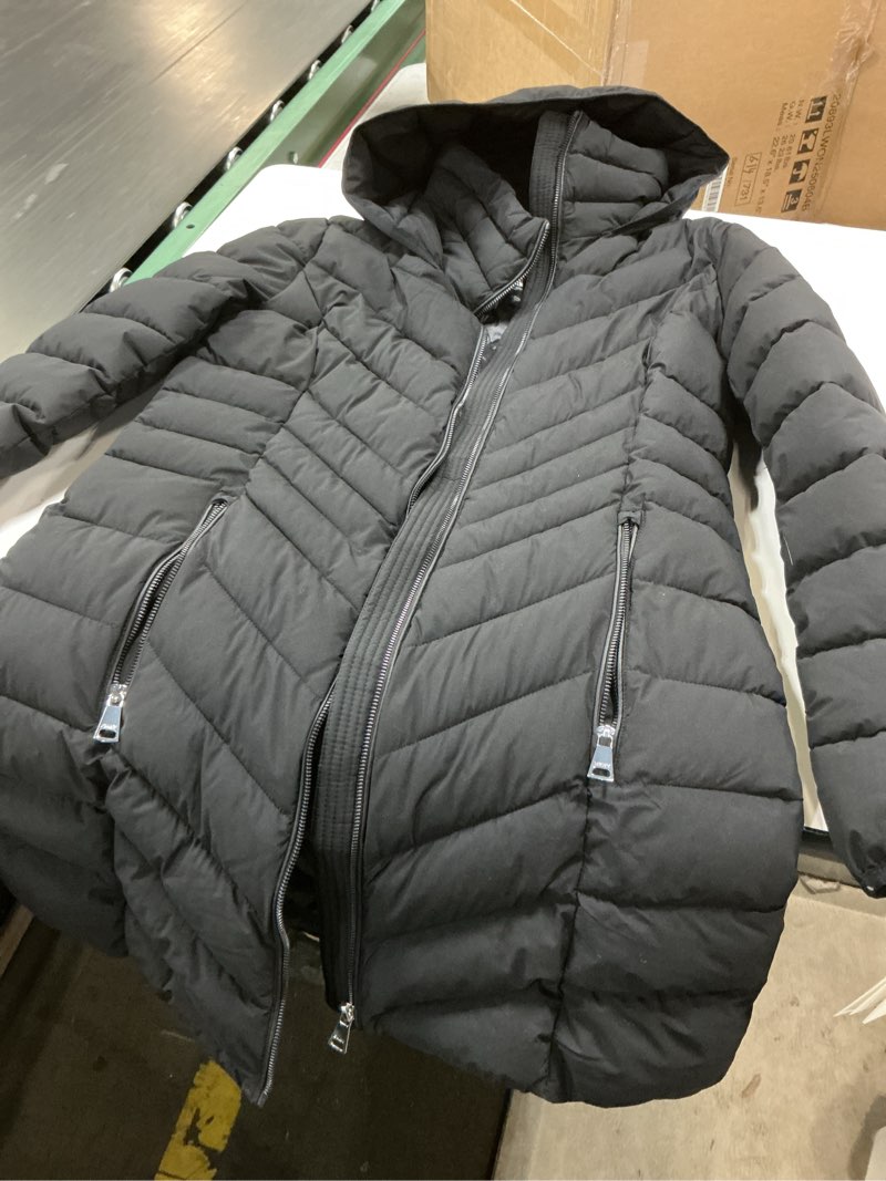 Condition photo showing New/Like New for ( size M )DKNY womens Lightweight Puffer Jacket With Neoprene Side Panels – Insulated, Sleek Fit Outerwear