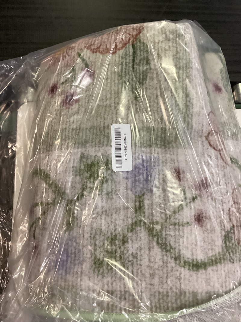 Condition photo showing As Is for maxsoft large area rugs for living room bedroom, 5x7 washable floral area rugs, non-slip and stain resistant soft throw indoor carpet for dining room office kitchen dorm home decor, green floral green 5' x 7'
